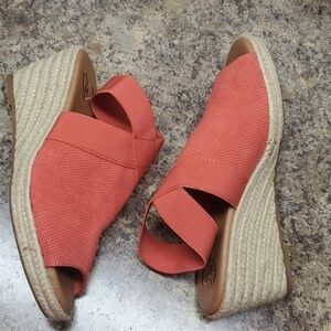 Madeline M Sunny Day Coral Espadrille Peep Toe Wedge Sandals Size 8.5